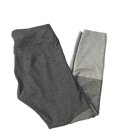 Outdoor Voices gray color block 7/8 leggings - Picture 2 of 6